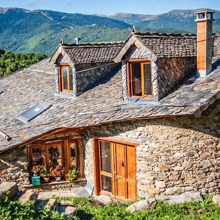 The Dragon Barn - Grenier Ascou